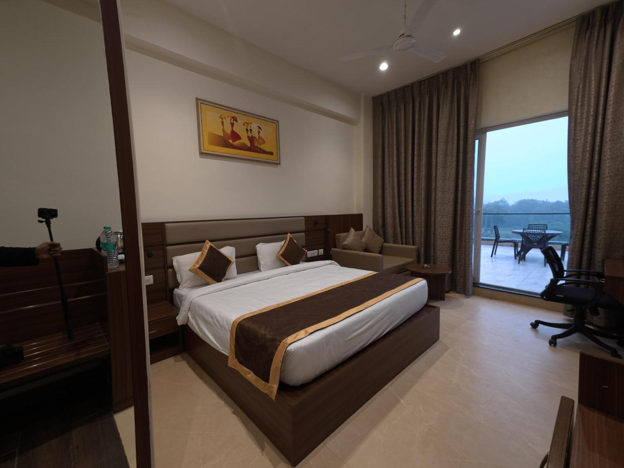 Neelam Orchid Hotell Kānpur Eksteriør bilde
